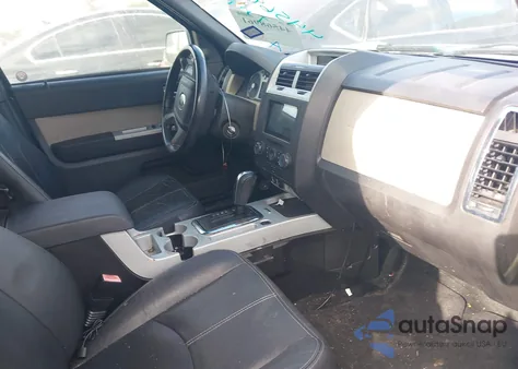 2010 Mercury Mariner z USA, uszkodzony, nr VIN 4M2CN8BG7AKJ02936